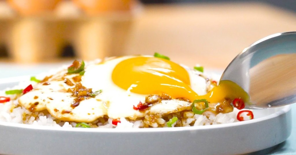 TELUR CEPLOK SARAPAN RUTIN SANG JUARA