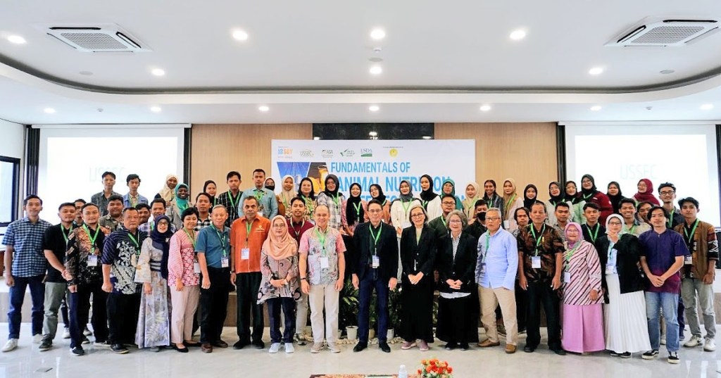 KOLABORASI USSEC DAN FAPET UNSOED, GELAR WORKSHOP PENTINGNYA NUTRISI PADA&nbsp;TERNAK